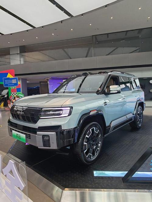 重庆渝中区阳浪超企业管理咨询比亚迪方程豹硬派越野的爆款，英菲尼迪35周年与你共成长
